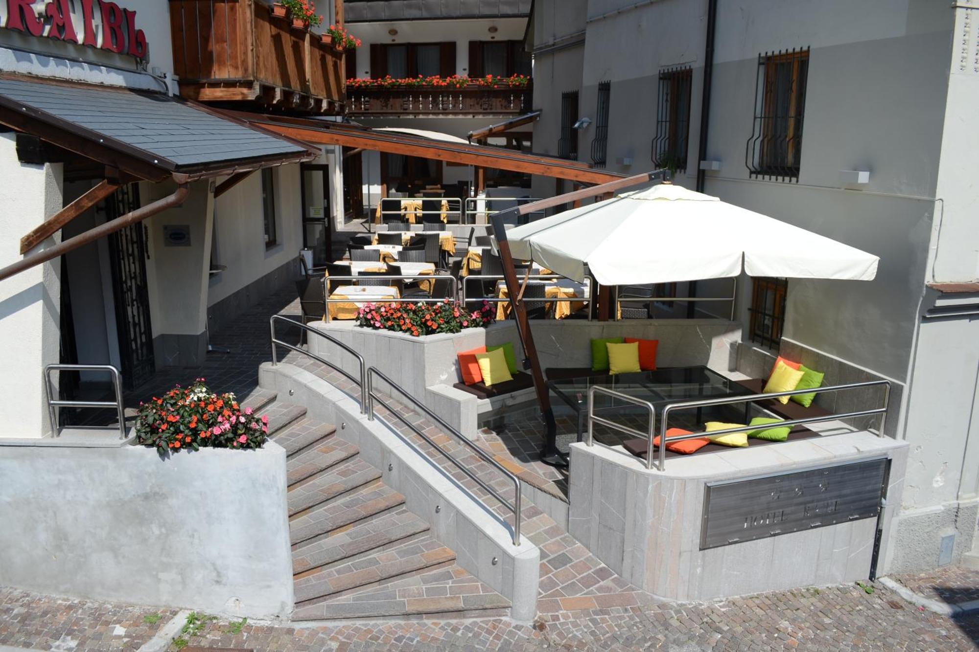 Hotel Raibl E Appartamenti Tarvisio Eksteriør billede