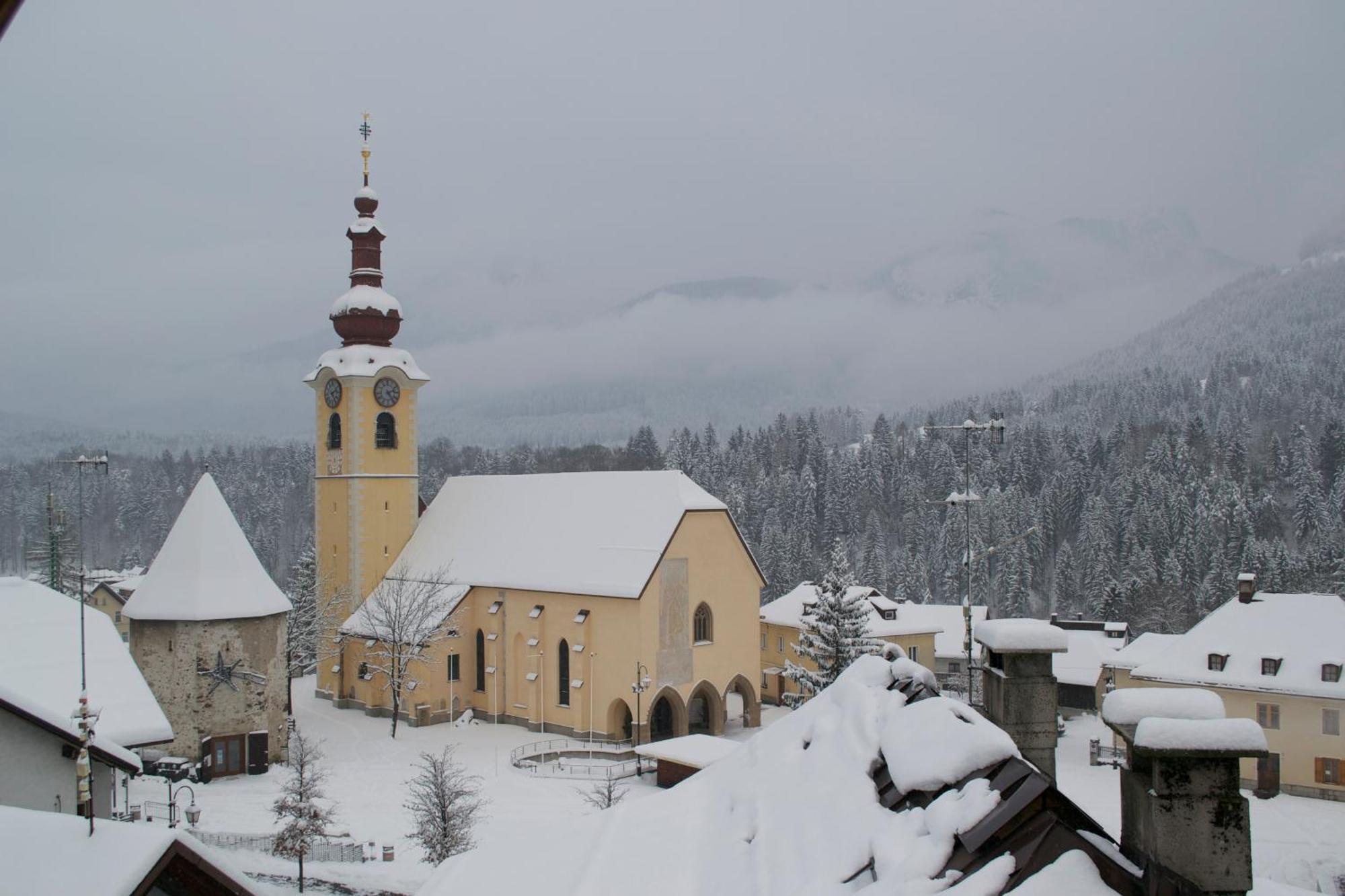 Hotel Raibl E Appartamenti Tarvisio Eksteriør billede